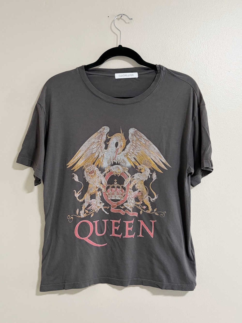 Daydreamer Charcoal Queen Crest Graphic Tee Size Small